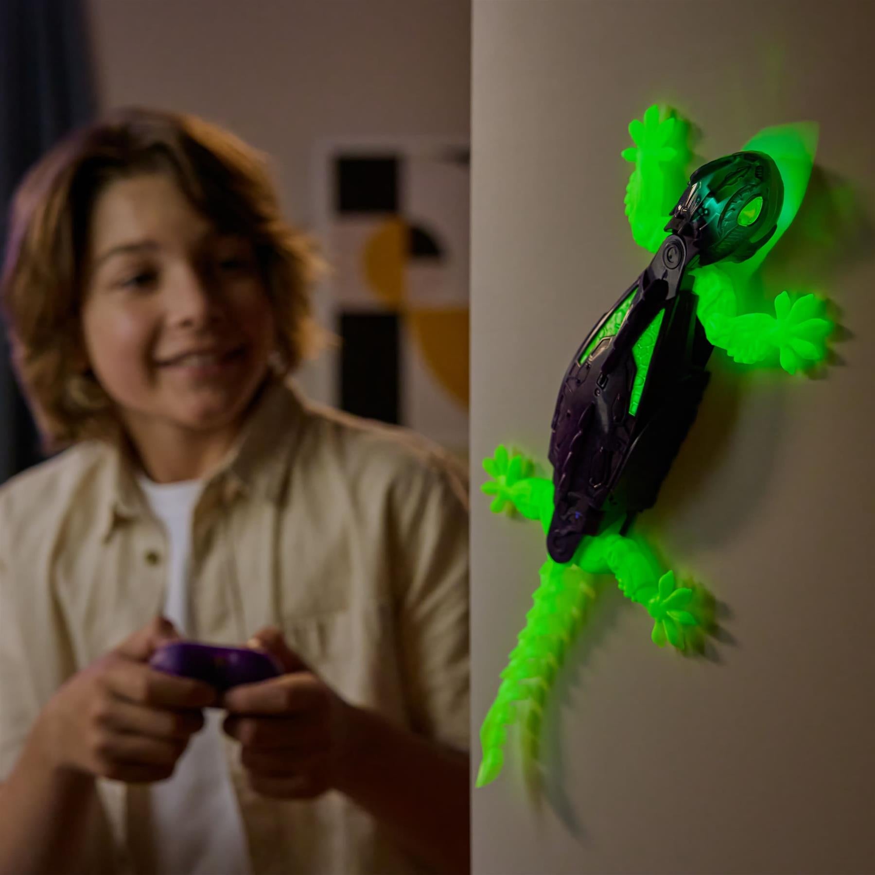 Hexbots Glow-in-the-Dark Gecko