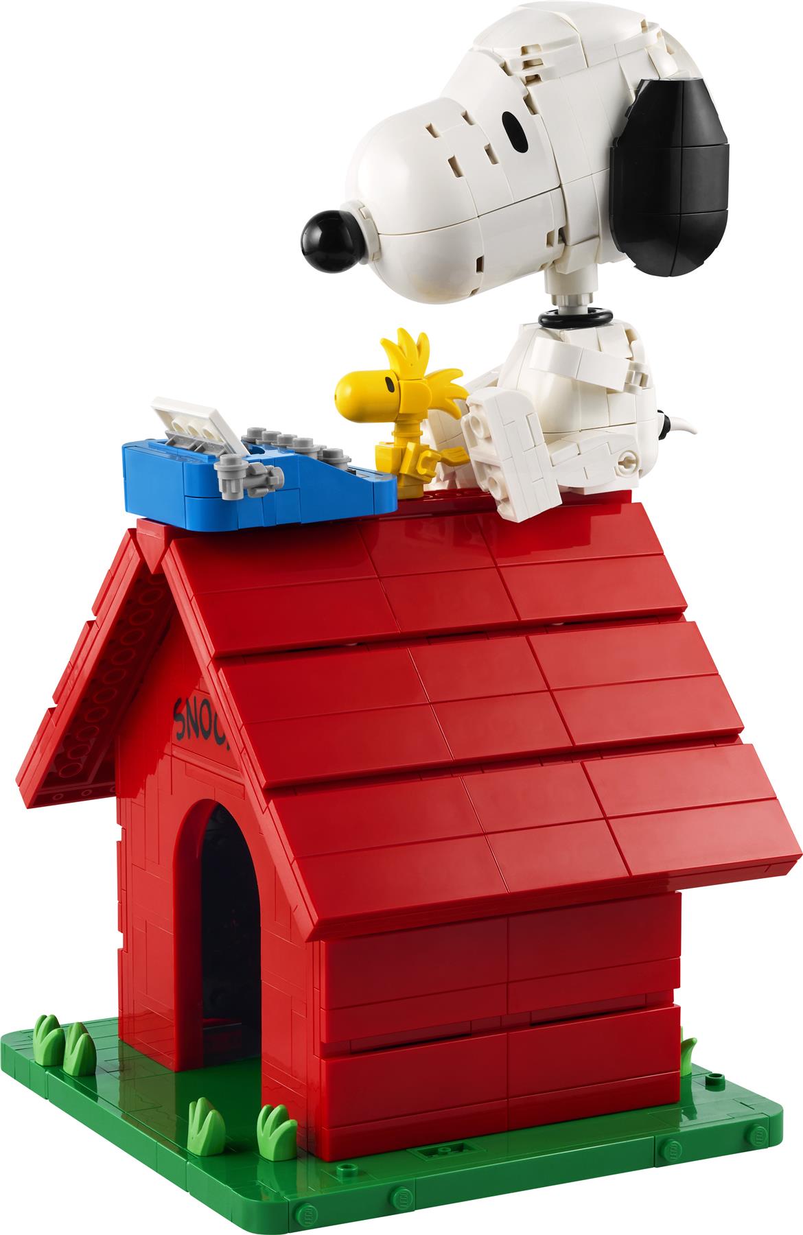 LEGO Ideas Peanuts: Snoopy's Doghouse 21368