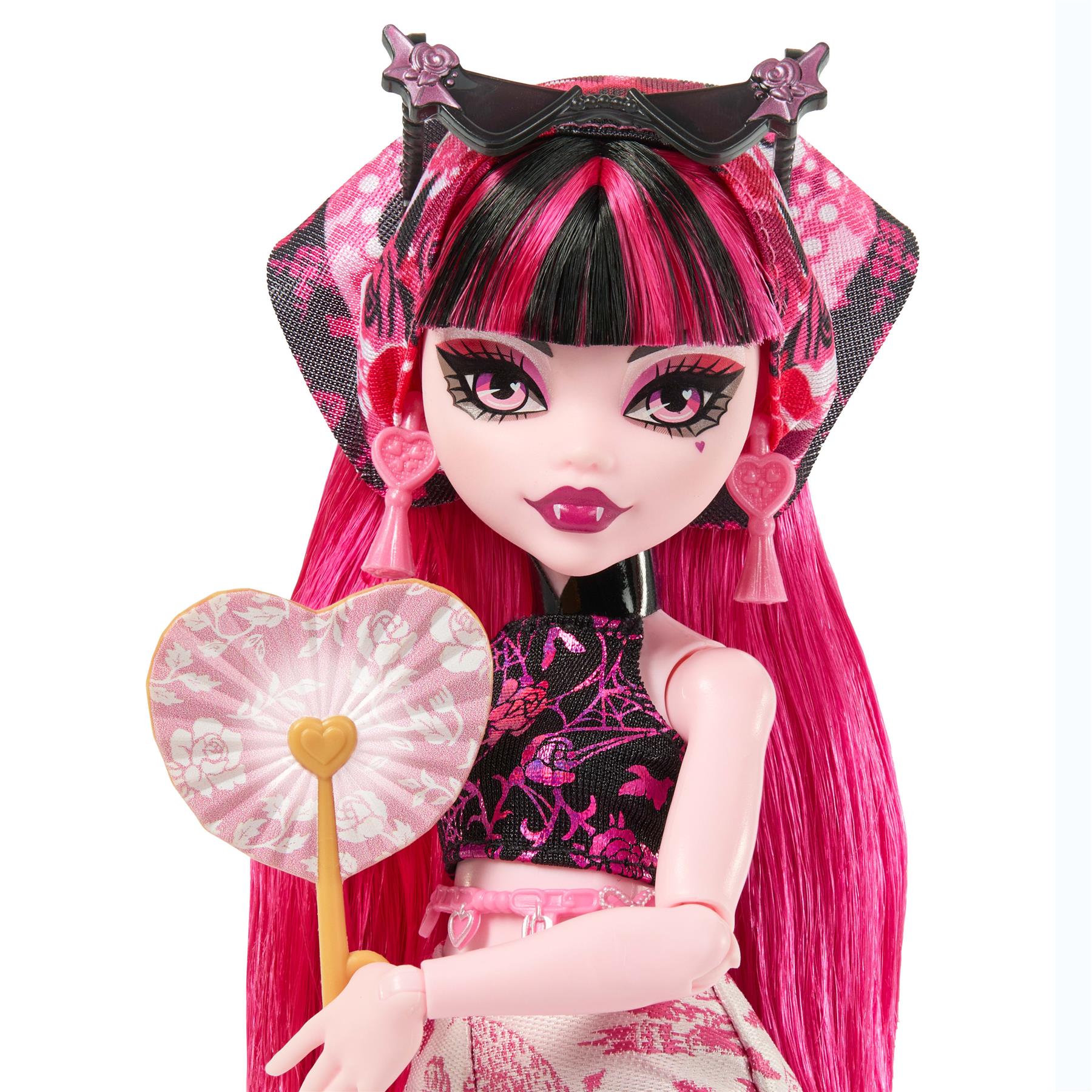 Monster High Skulltimate Secrets Oasis Doll - Draculaura