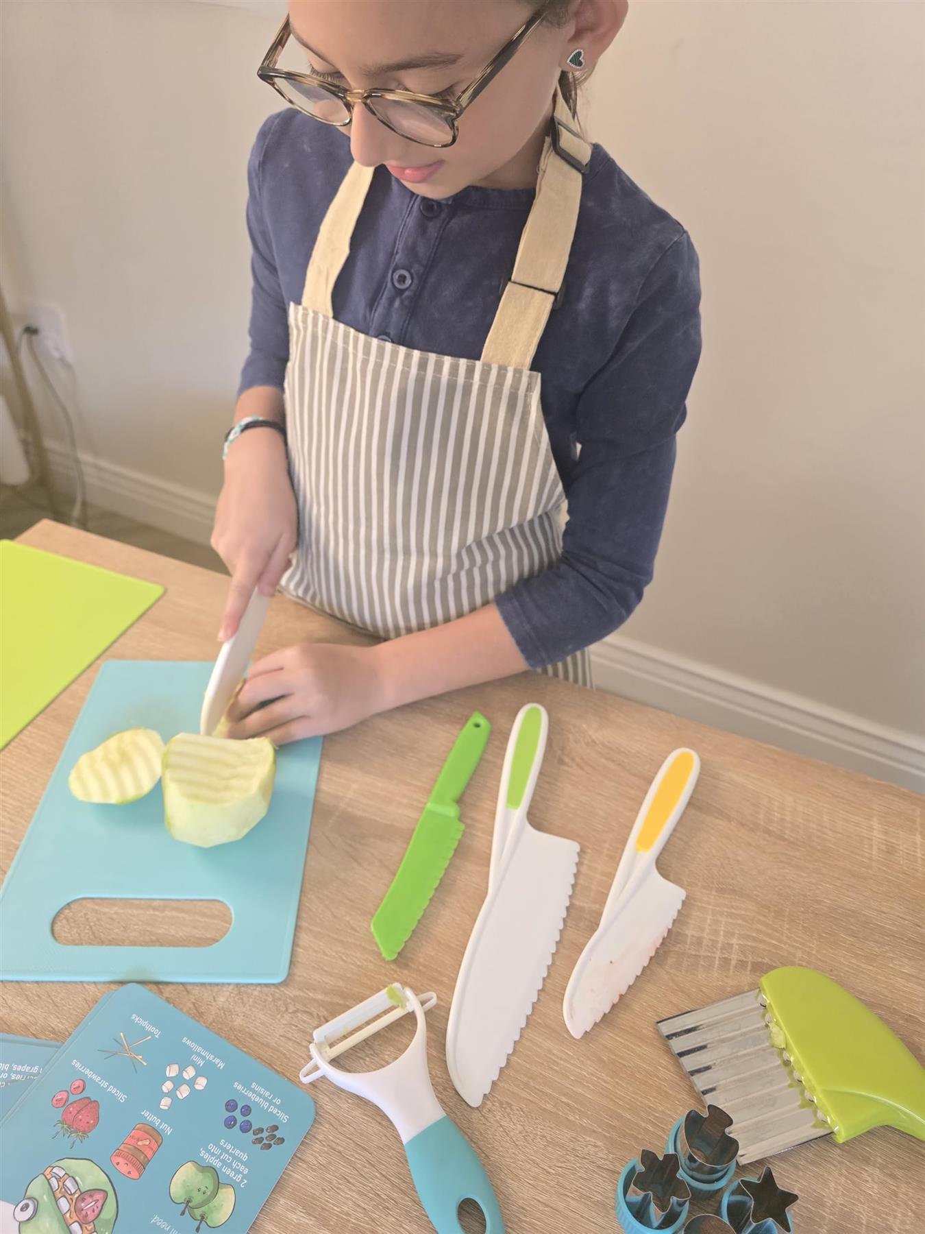 Tovla Jr. Montessori Complete Cutting Kit