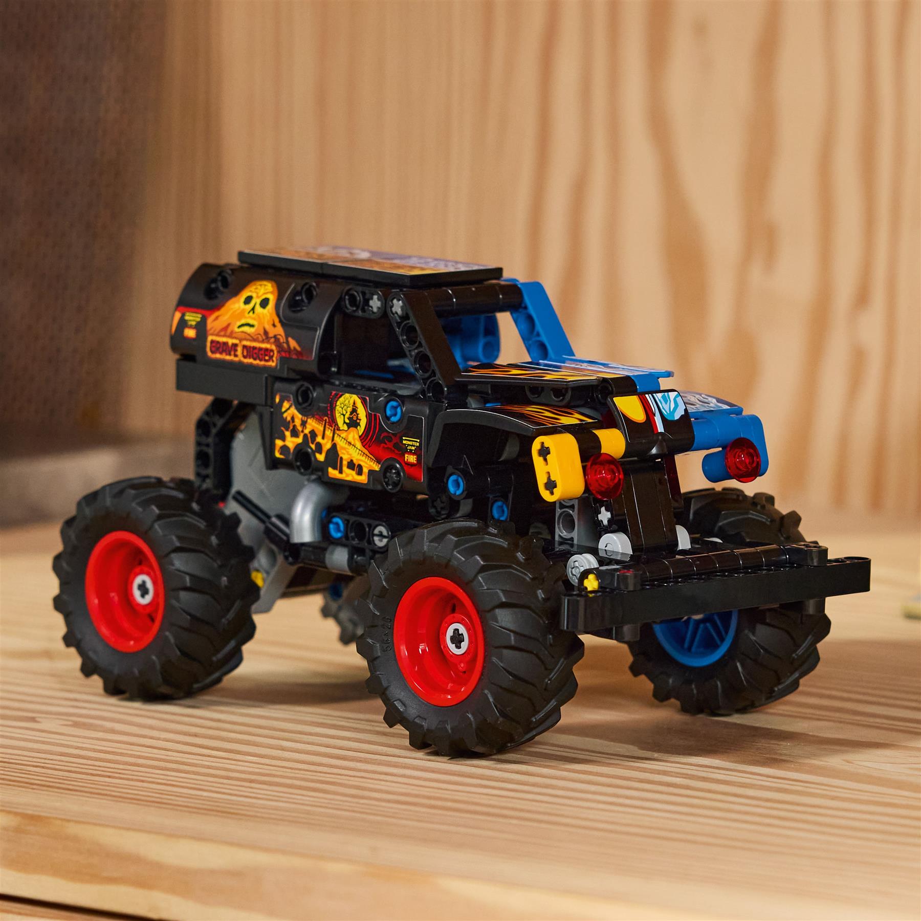 LEGO Monster Jam Grave Digger Fire & Ice 42219