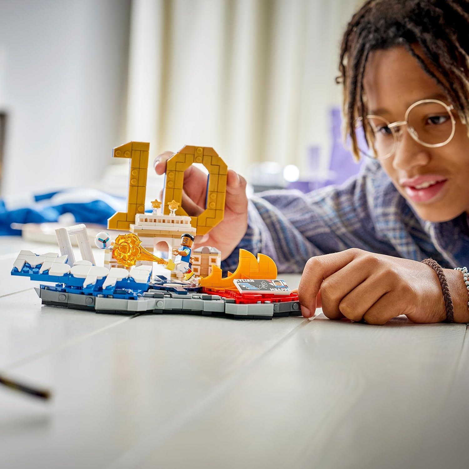 LEGO Editions Kylian Mbappé Football Highlights 43013