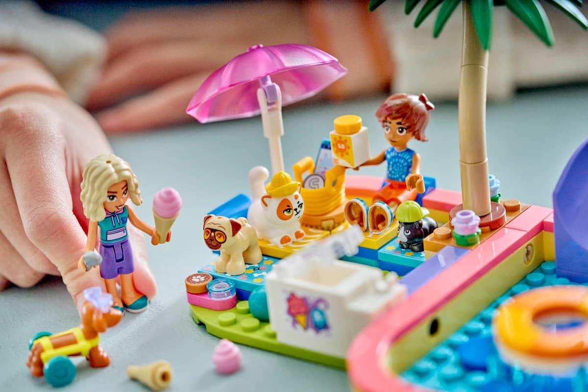 LEGO Friends Fun Water Park Day 42676