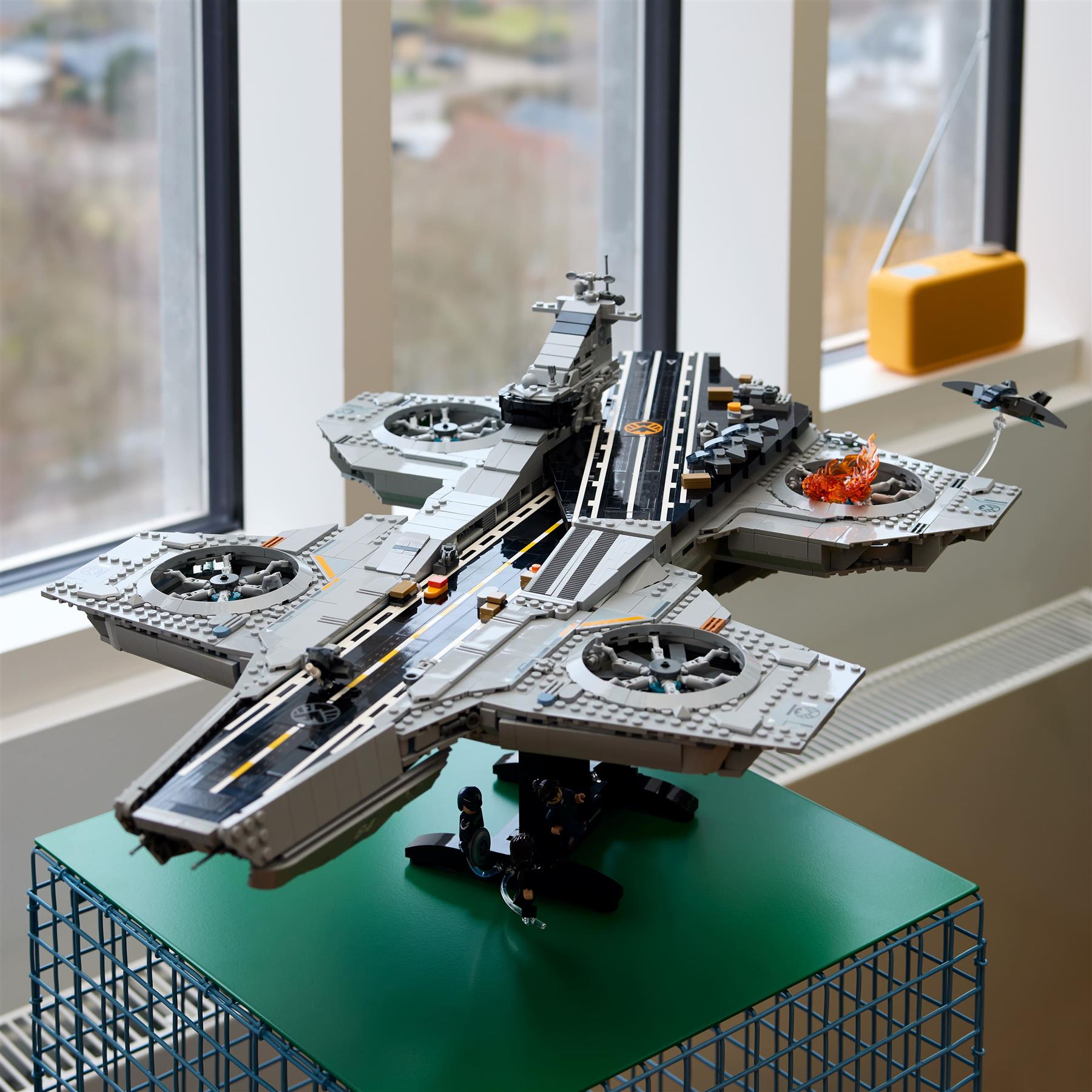 LEGO Marvel S.H.I.E.L.D. Helicarrier 76354