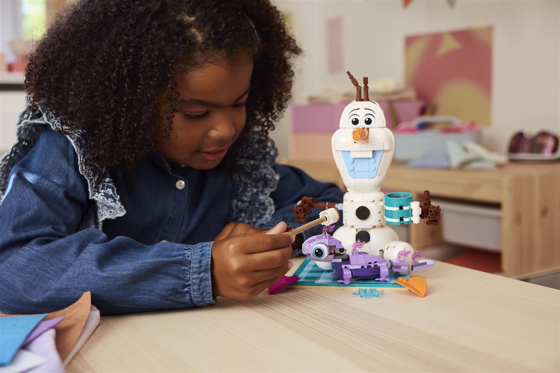 LEGO Disney Frozen Olaf & Bruni’s Picnic Fun 43287