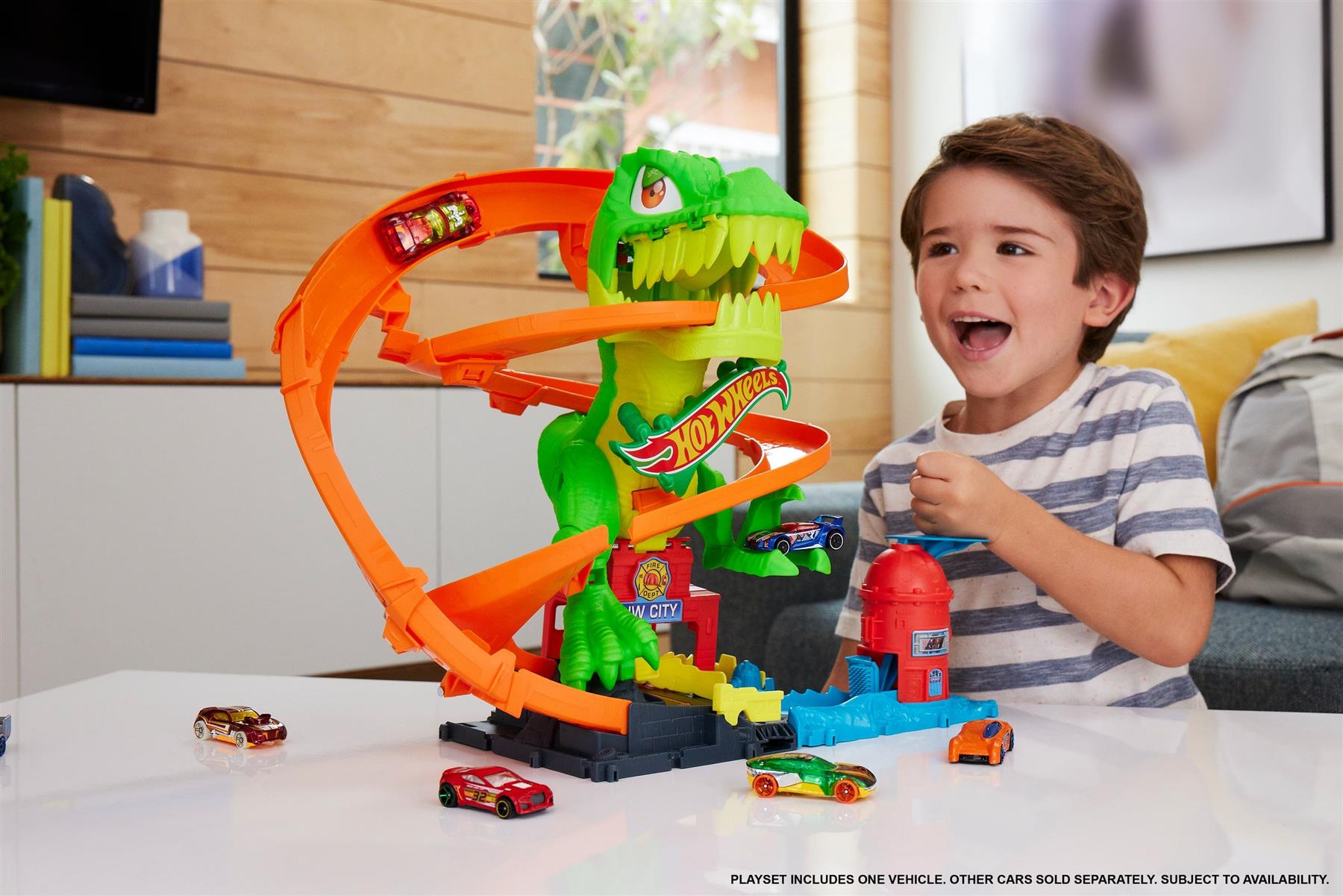 Hot Wheels T-Rex Blaze Battle Race Track
