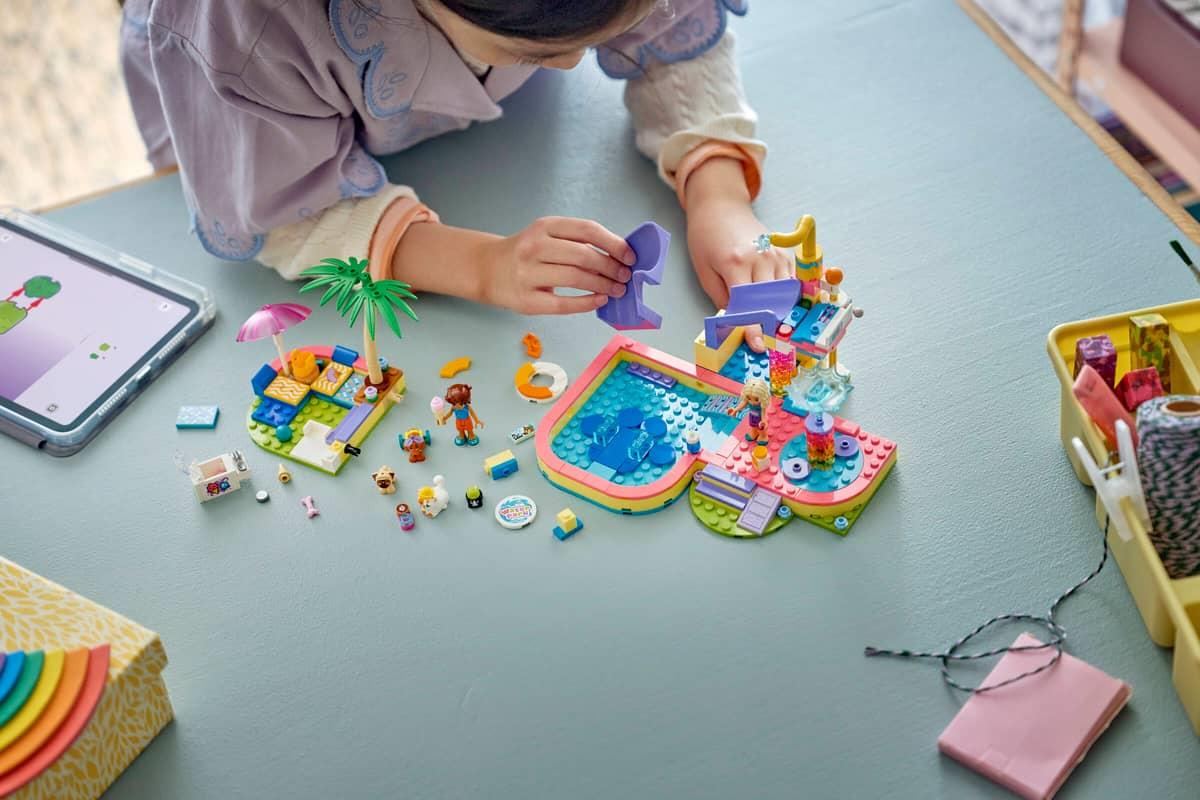 LEGO Friends Fun Water Park Day 42676