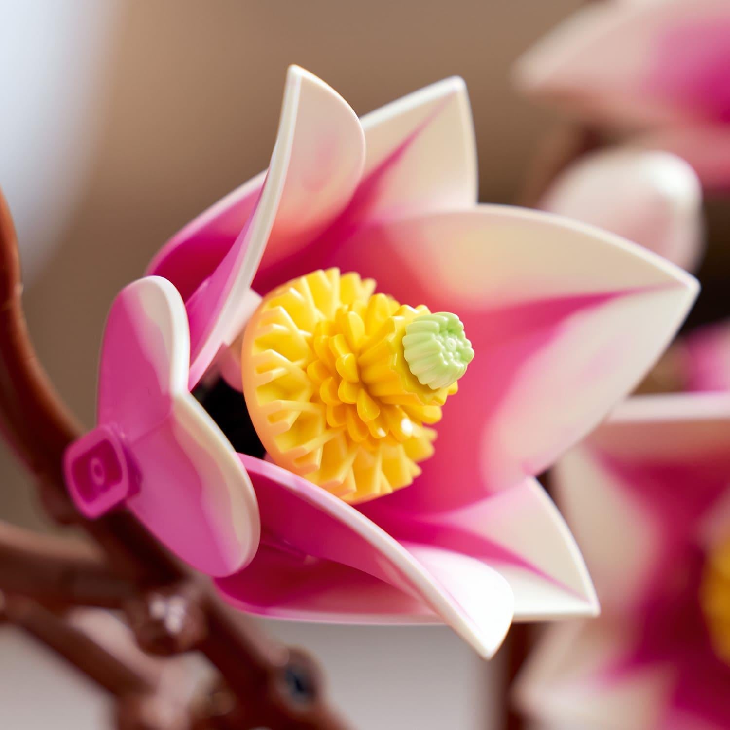 LEGO Botanicals Magnolia Branches 11510