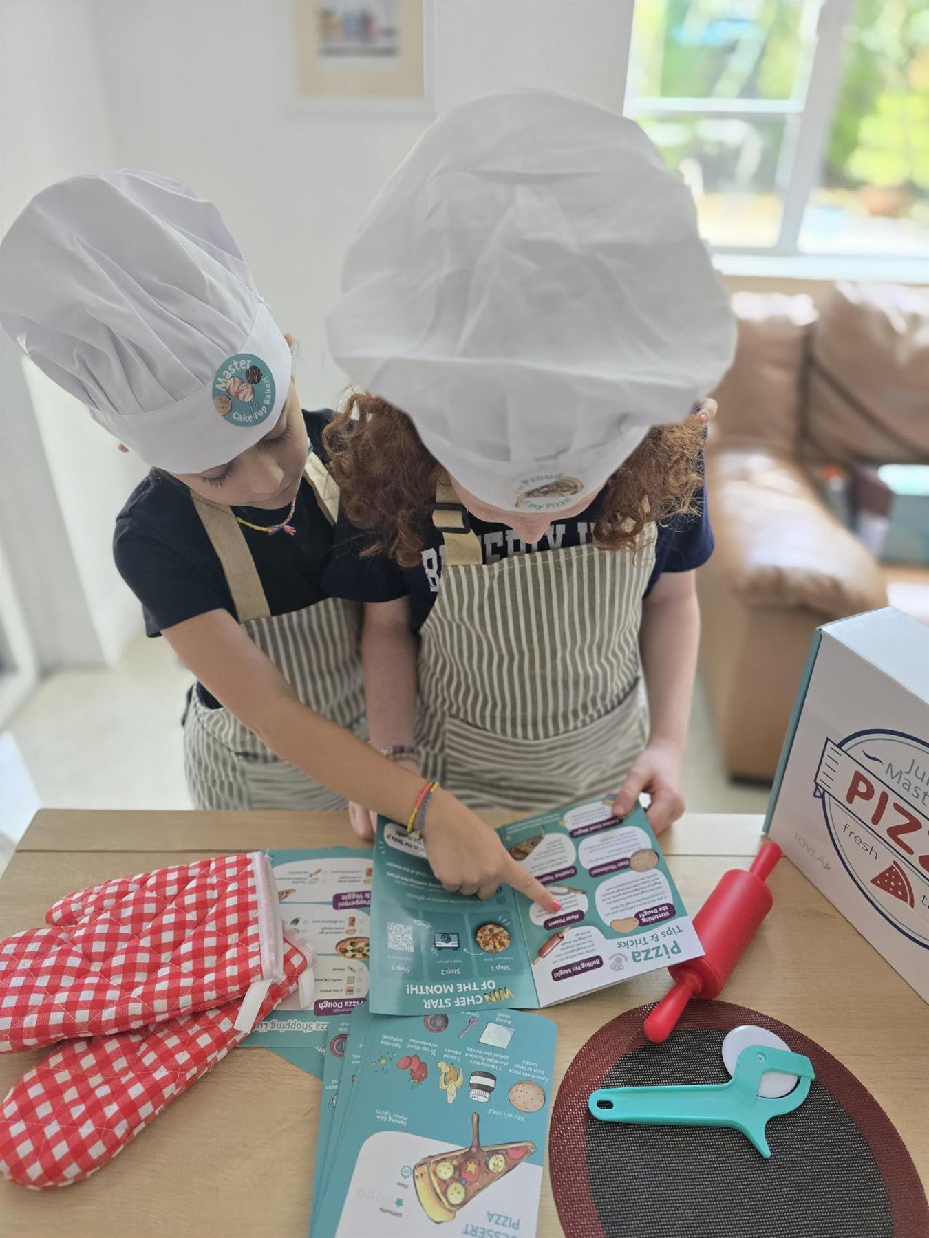 Tovla Jr. Montessori Pizza-Making Kit