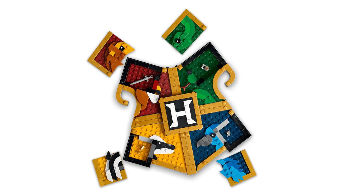 LEGO Harry Potter Hogwarts House Crest 76462