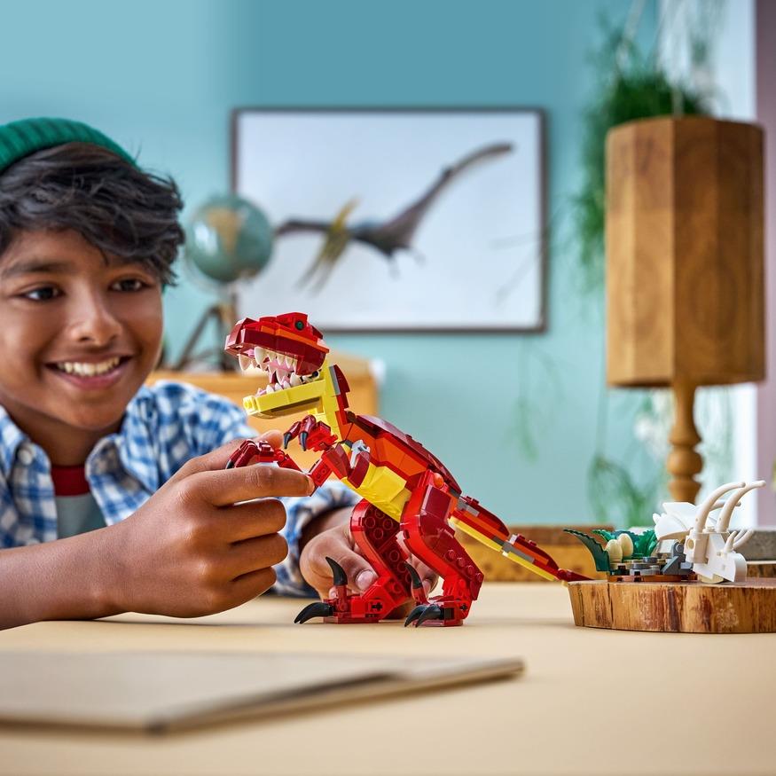 LEGO Creator 3-in-1 Fierce Dinosaur 31379