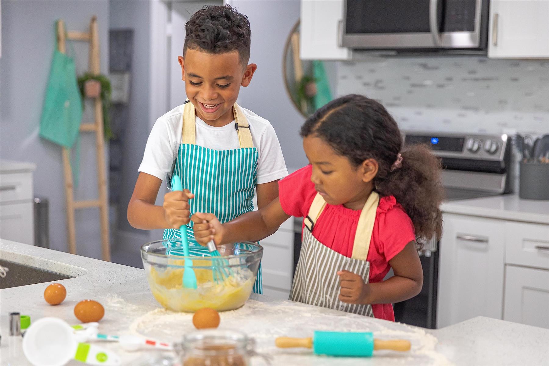 Tovla Jr. Montessori Cooking & Baking Essential Set
