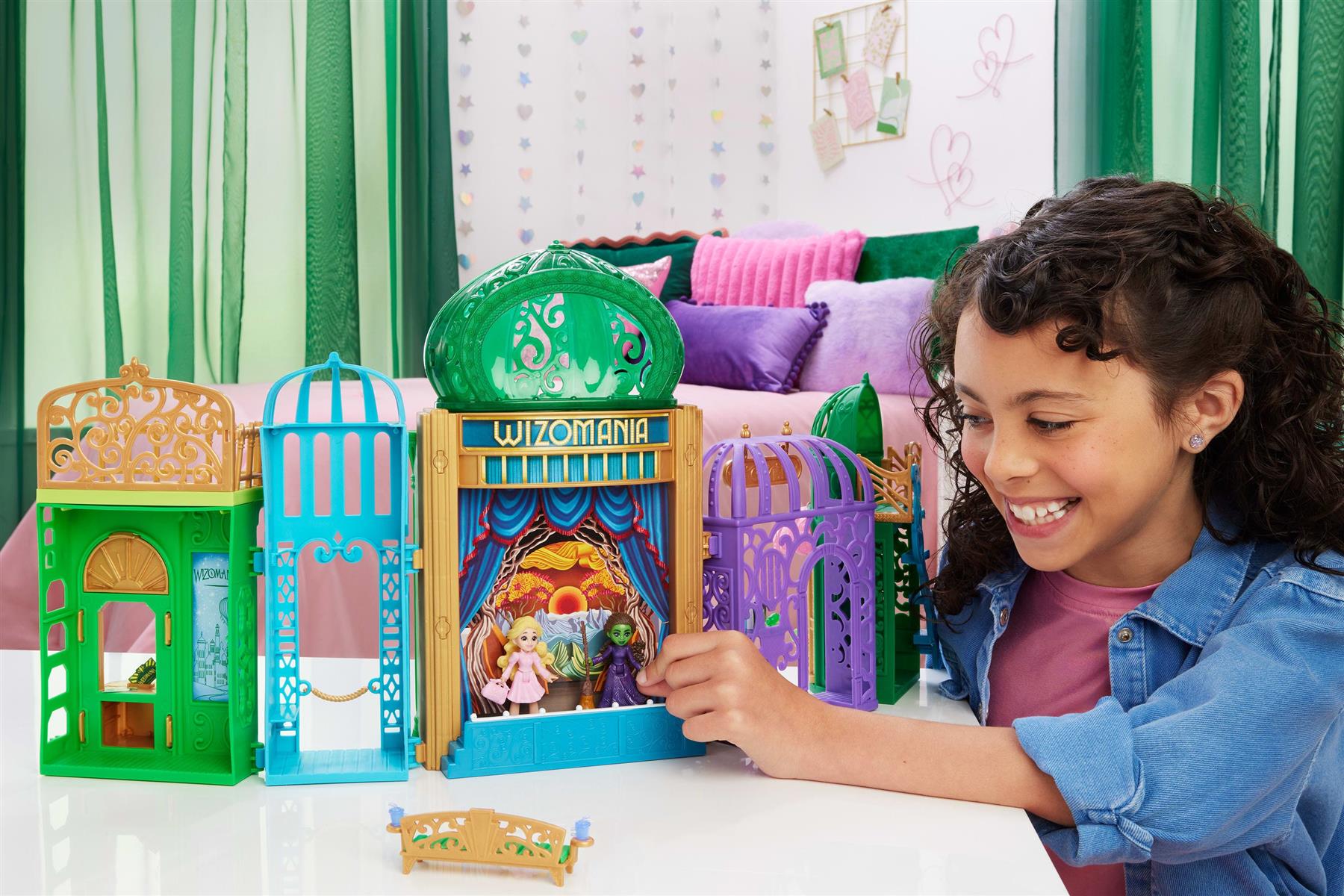 Wicked for Good Emerald City Small Doll Playset