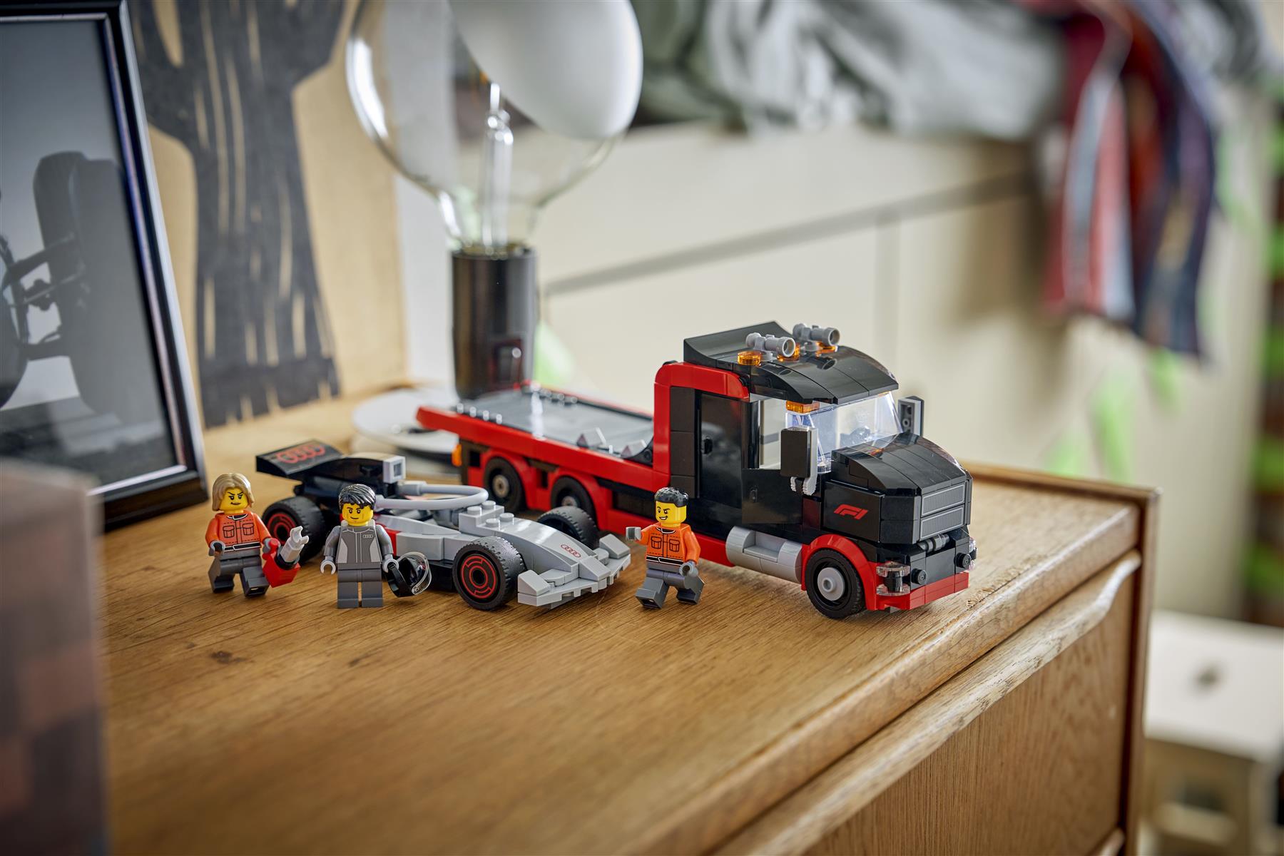 LEGO F1 Display Truck with Audi F1 Race Car 60493