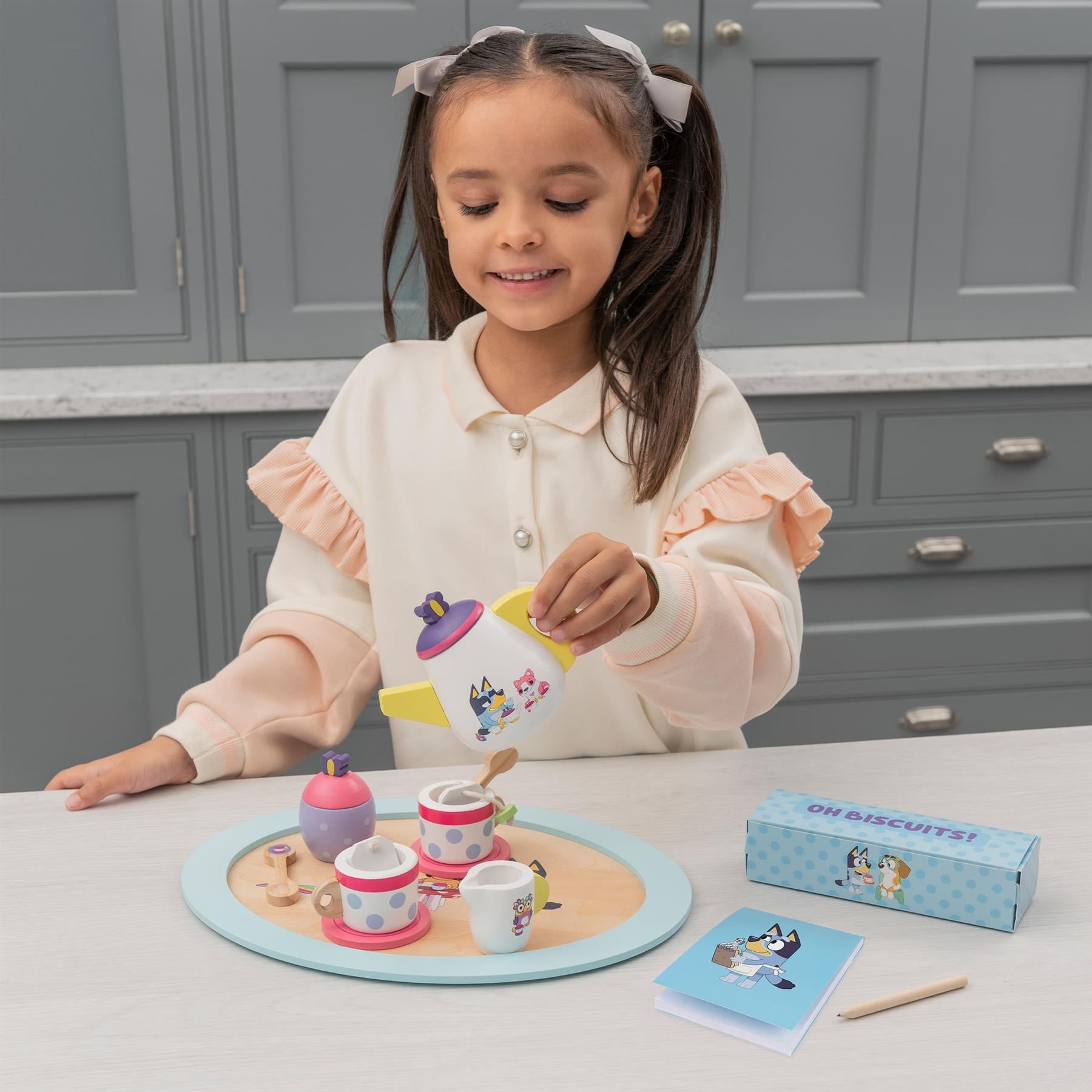 Bluey Wooden 18 Piece Tea Set
