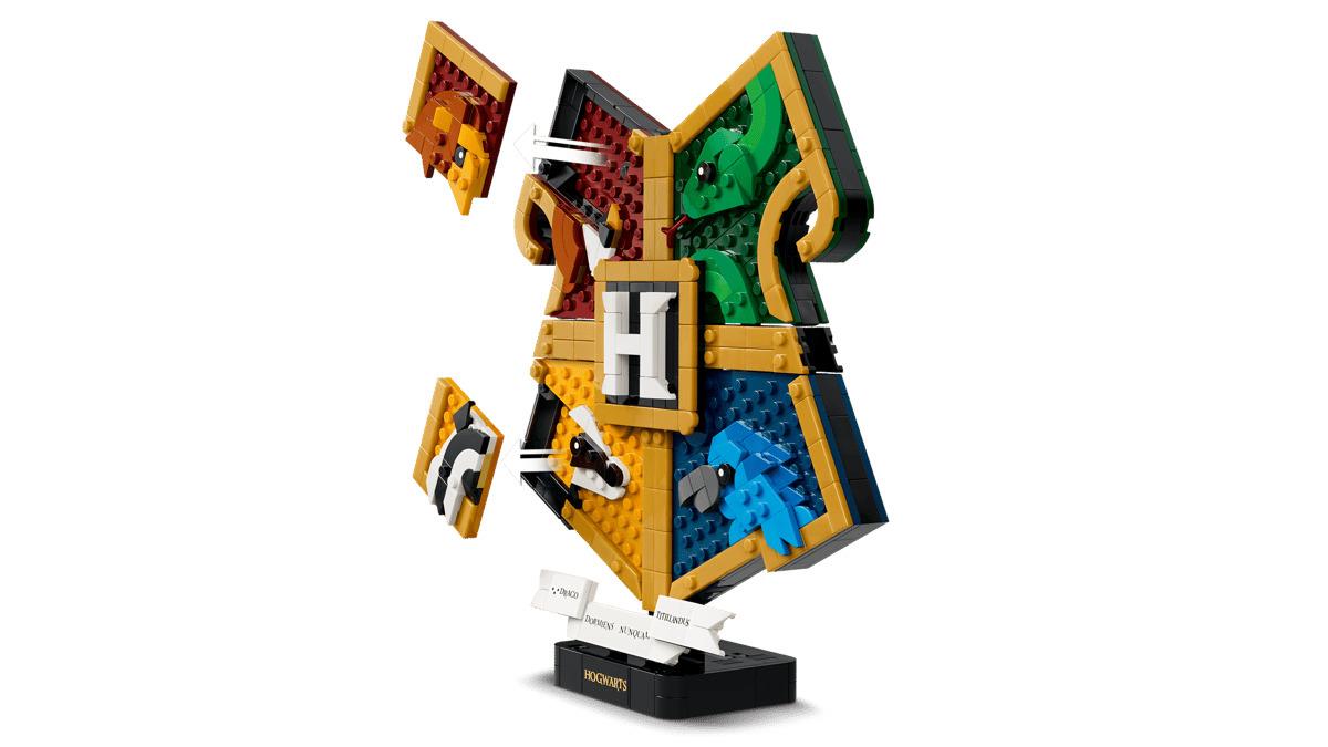 LEGO Harry Potter Hogwarts House Crest 76462