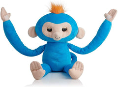 Fingerlings Hugs Boris